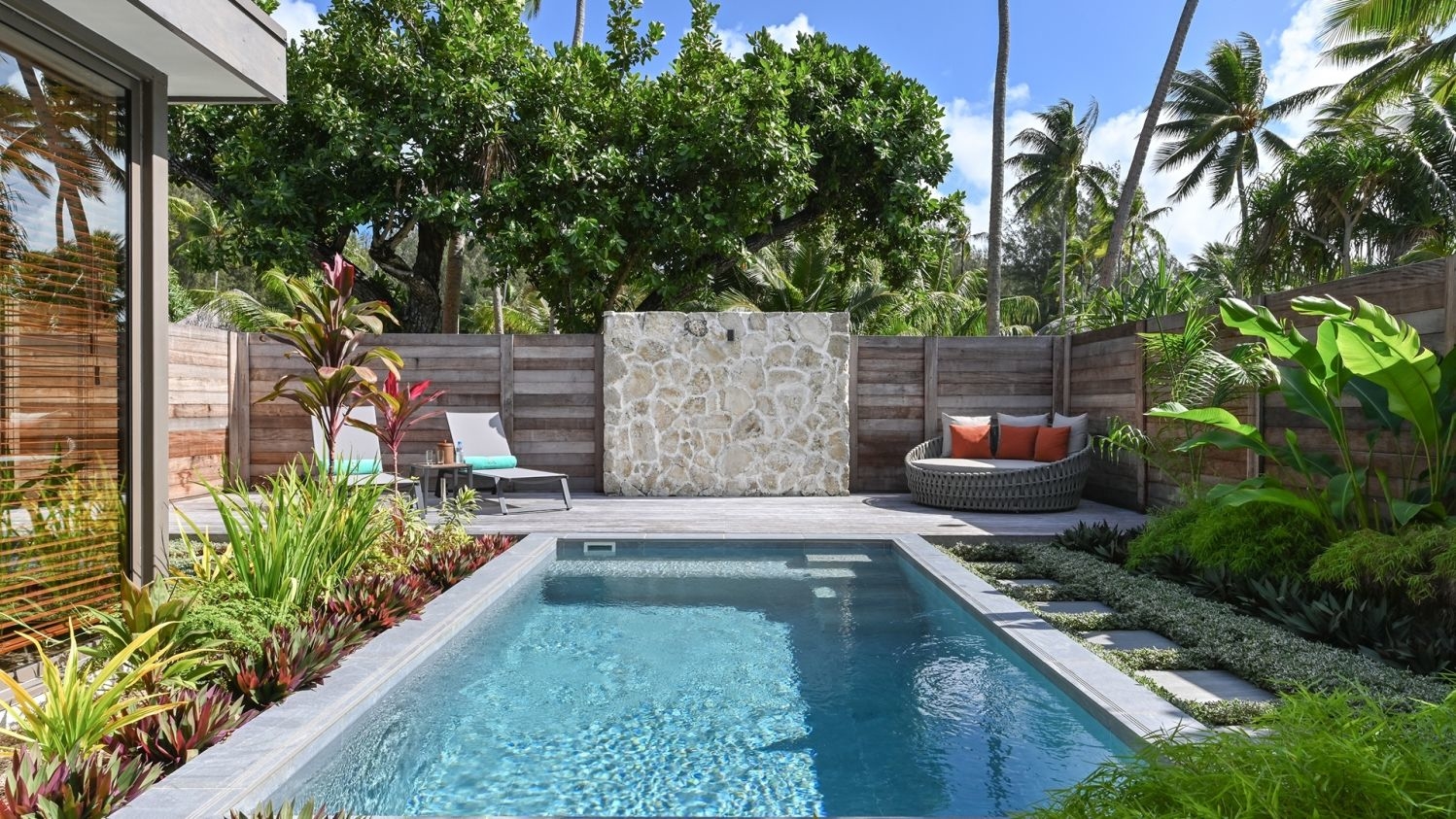 Royal Beach Villa