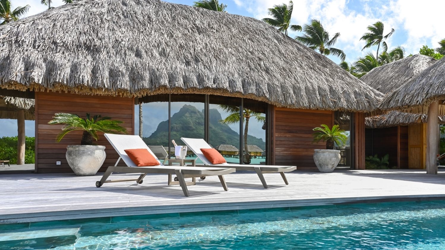 Royal Beach Villa